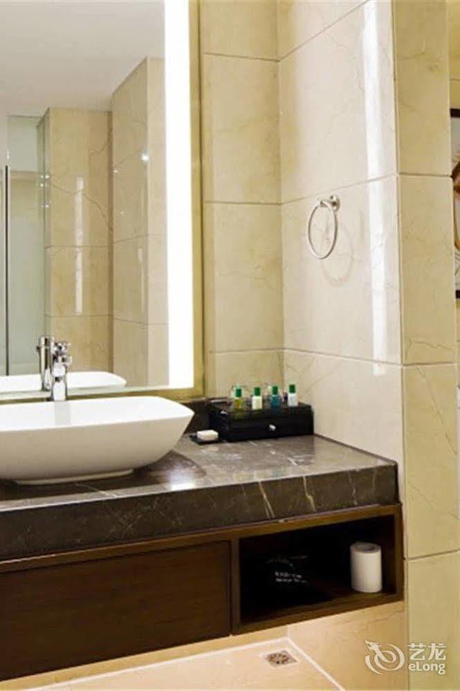 Bavaria City Hotel Beihai Εξωτερικό φωτογραφία