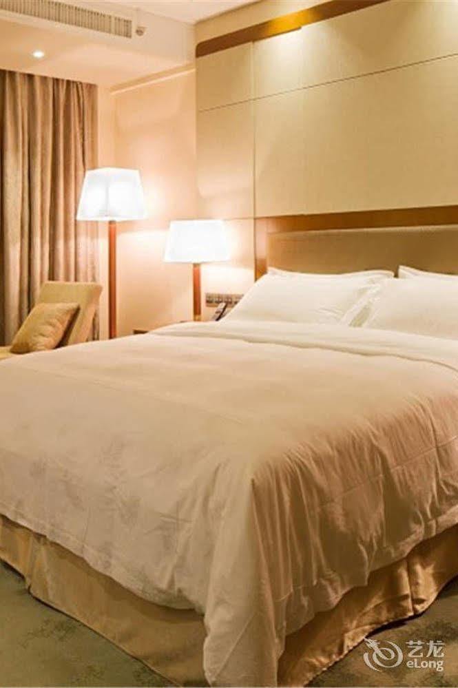 Bavaria City Hotel Beihai Εξωτερικό φωτογραφία